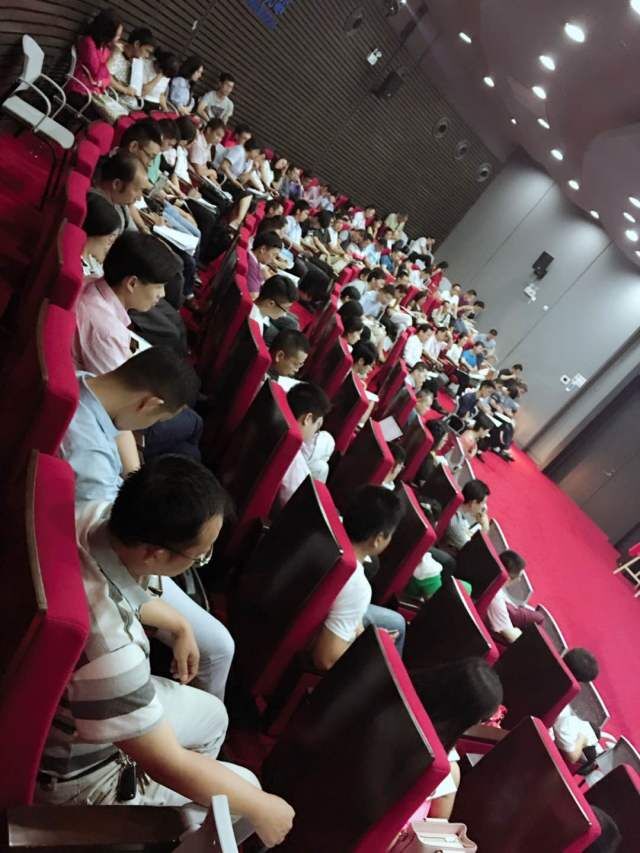 太陽能智慧路燈，太陽能路燈廠家，太陽能路燈價(jià)格