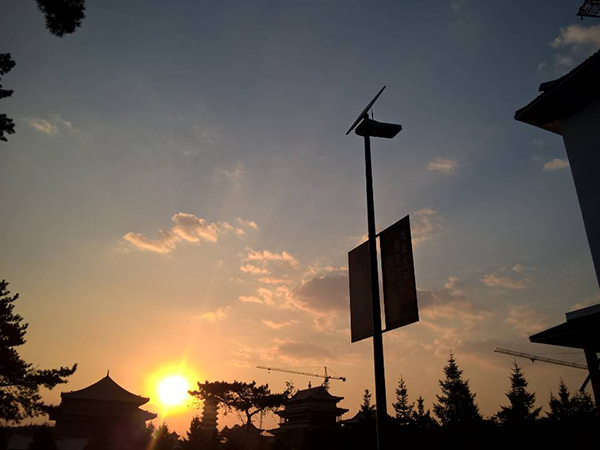 太陽(yáng)能路燈，太陽(yáng)能路燈廠家，太陽(yáng)能路燈價(jià)格