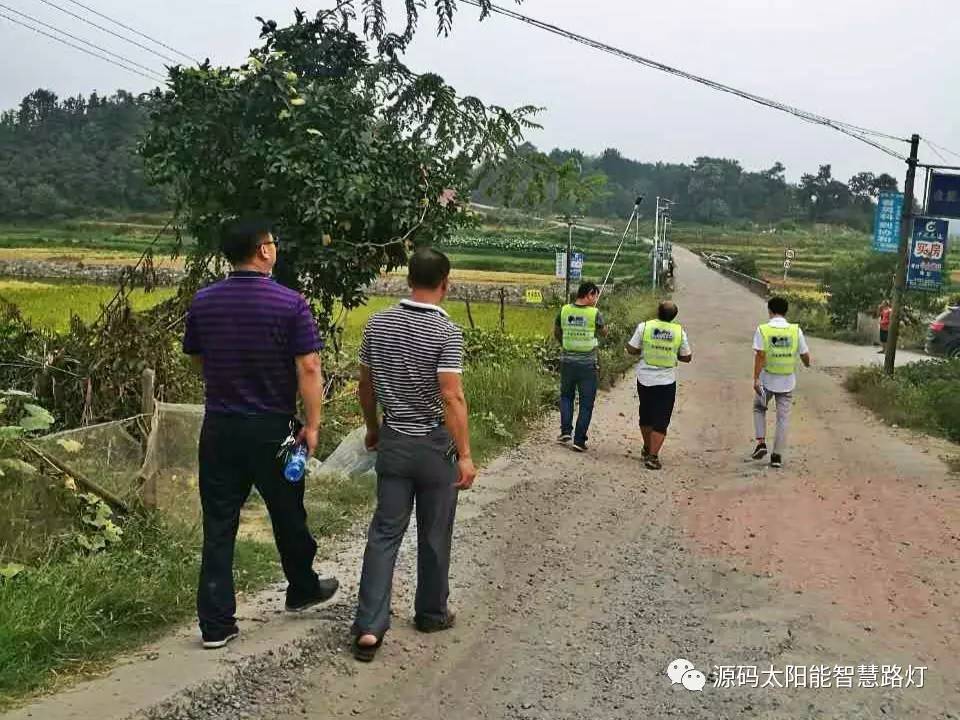 太陽能路燈，太陽能路燈廠家，太陽能路燈價格，太陽能平板燈，光伏照明，道路照明，助力新農(nóng)村建設(shè)，太陽能路燈優(yōu)質(zhì)服務(wù)商